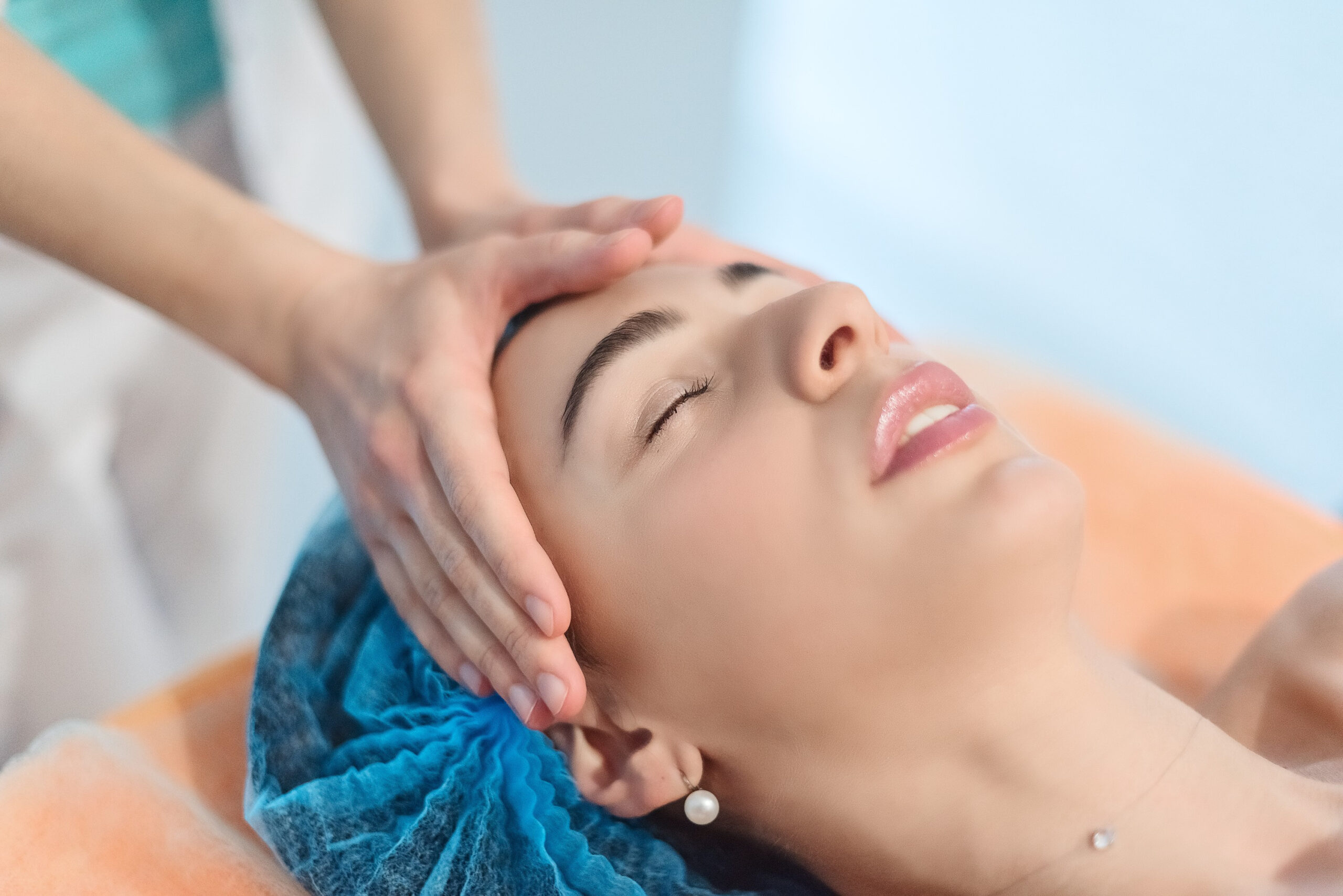 Іспанський масаж обличчя