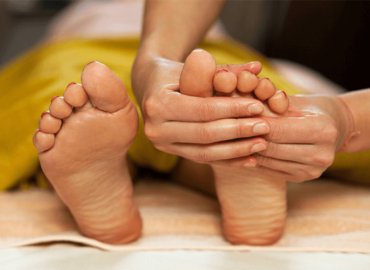 Массаж стоп имеет наибольшее количество врачебных показаний